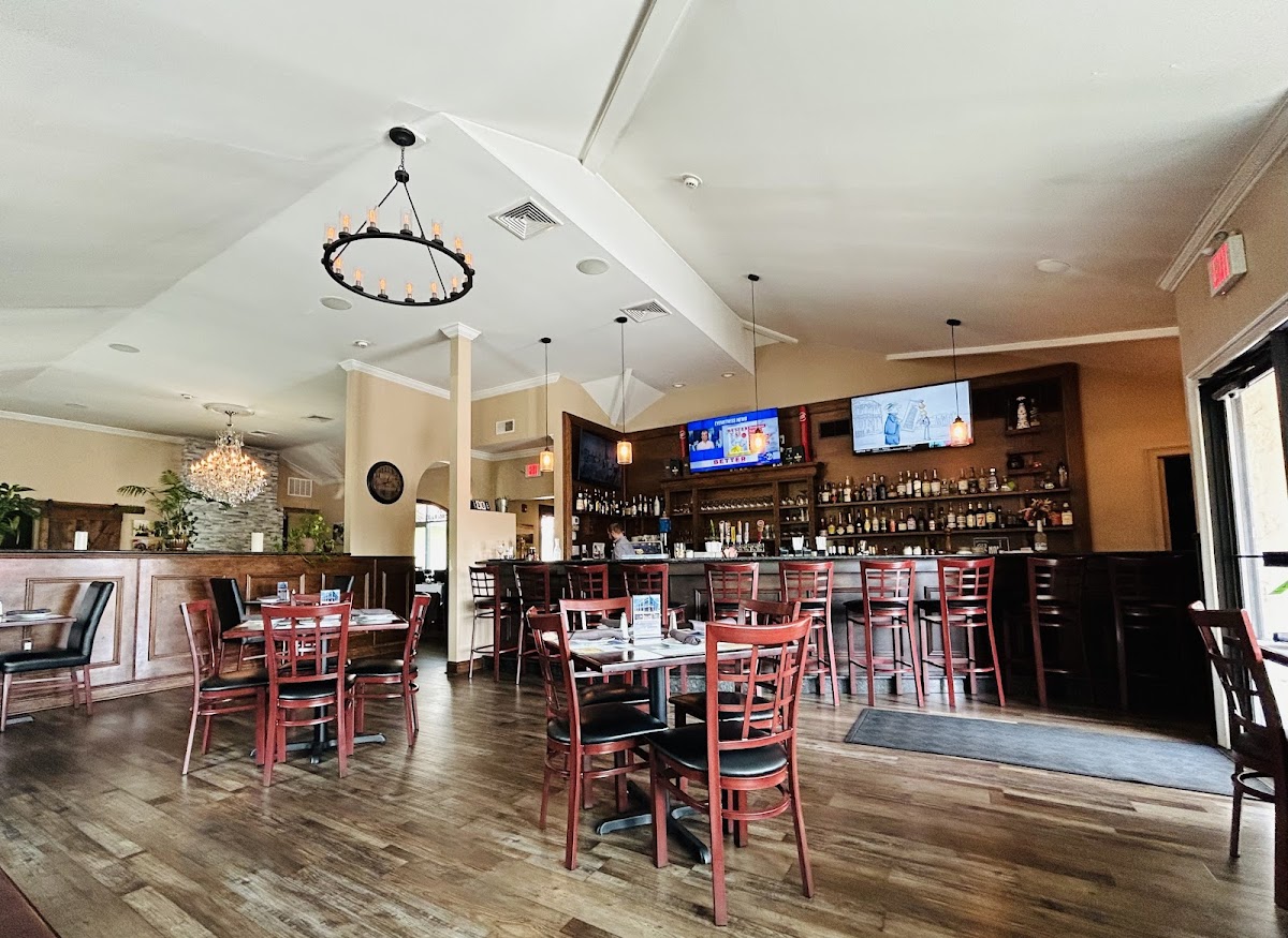 Santini Seafood & Steakhouse